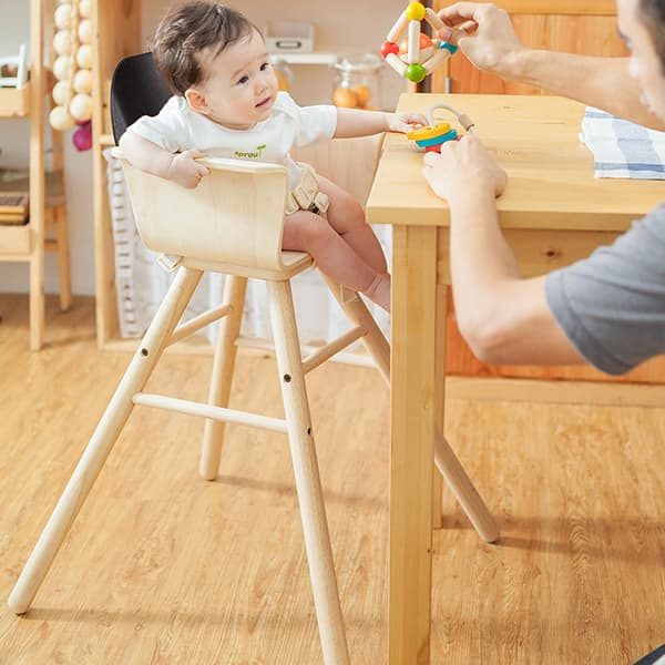 PlanToys Barnstol i trä | Bluum PlanToys arkiv | Bluum