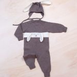Bluum-strikkedress-og-lue-Ka-4.jpeg