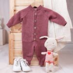 Bluum-stickad-dress-med-raglan-1-1.jpeg