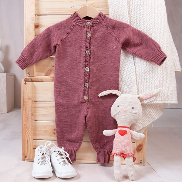 Bluum-stickad-dress-med-raglan-1-1.jpeg