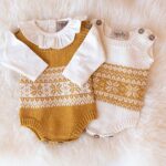 Bluum stickad body - 2 stk Stjärna i Pure Eco Baby Wool