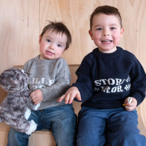 Bluum stickad tröja - Storebror i Pure Eco Baby Wool