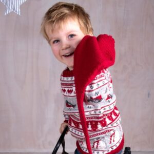 Bluum stickning - Jultröja 4 frg med tomteluva i Pure Eco Baby Wool