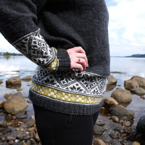 Bluum stickning - Elin tröja i Pure Eco Baby Wool
