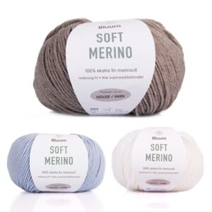 Bluum stickningsset - Hönsgården i Soft Merino Ull Gråbeige/Ljus blå Stickning 2-3 år