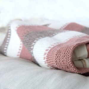 Bluum stickning - Myspåse Randig i Dus gammelrosa Pure Eco Baby Wool