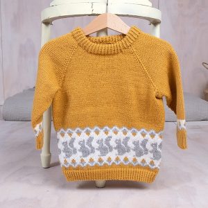 Bluum stickad tröja - Ekorre i Pure Eco Baby Wool