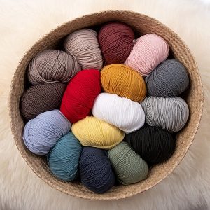 Bluum stickad tröja - Räver på isen i Soft Merino Ull