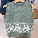 Bluum stickad väst - Traktor i Pure Eco Baby Wool