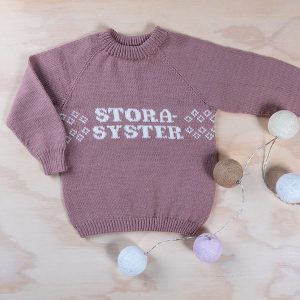 Bluum stickad tröja - Storasyster i Pure Eco Baby Wool