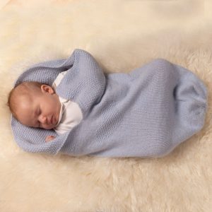 Stickad Myspåse Hjärta - garnpaket från Bluum i Solo Cashmere