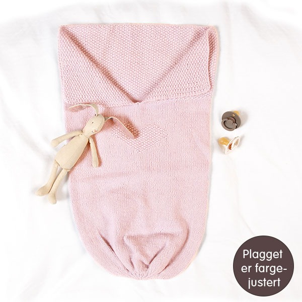 Stickad Myspåse Hjärta - garnpaket från Bluum i Solo Cashmere