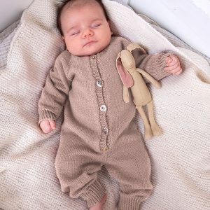 Stickad dress med raglan - garnpaket från Bluum i Zarina Merino Ull