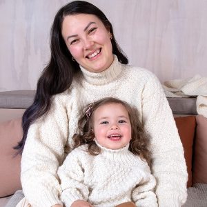 Stickad tröja Bubblor till barn - garnpaket i Bluum Pure Eco Baby Wool