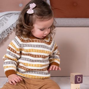 Stickad tröja Stripekyss - garnpaket i Bluum Pure Eco Baby Wool