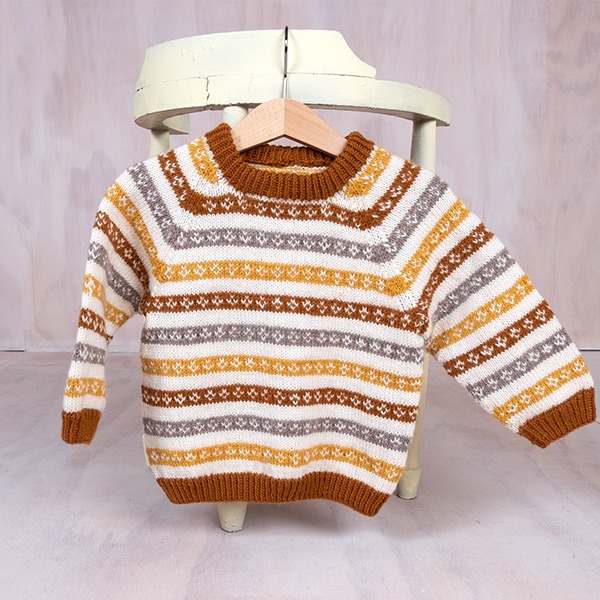 Stickad tröja Randiga pussar - garnpaket i Bluum Pure Eco Baby Wool