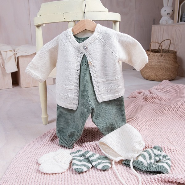 Stickningsset Babyset Hjärta - garnpaket i Bluum Pure Eco baby Wool
