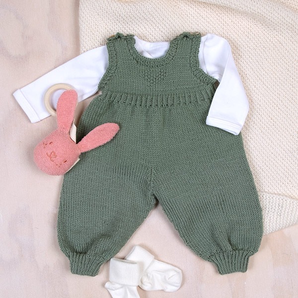Sticad sparkbyxor Hjärta - garnpaket i Bluum Pure Eco baby Wool