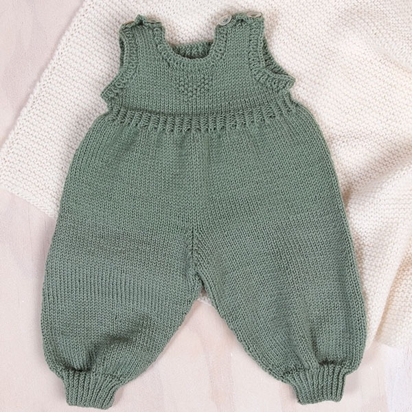 Sticad sparkbyxor Hjärta - garnpaket i Bluum Pure Eco baby Wool