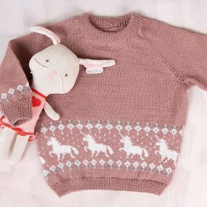 Stickad tröja Enhörning - garnpaket i Bluum Pure Eco Baby Wool