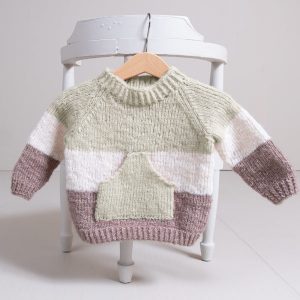 Stickad tröja Vår - garnpaket från Bluum i Fluffy Stickning 4-6 år Pistachio