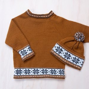 Stickat set Åttabladsros tröja och mössa - garnpaket i Bluum Pure Eco Baby Wool