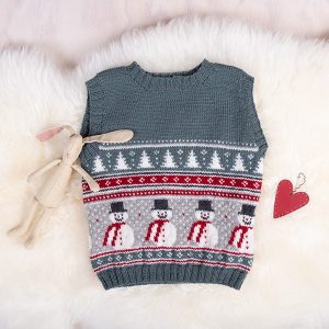 Stickat set Julväst 5 frg m/kjol och tomteluva - garnpaket i Bluum Soft Merino Ull