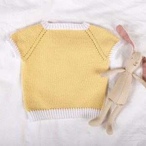 Stickat set T-shirt och blöjbyxa ränder - garnpaket i Bluum Soft Merino Ull