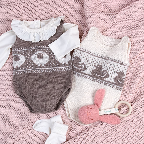 Stickade Bodys 2st Får och Anka - garnpaket i Bluum Pure Eco Baby Wool