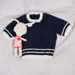 Stickat set Sjöman T-shirt m/kjol - garnpaket i Bluum Pure Eco Baby Wool