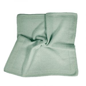 Stickad Bebisfilt Pärla - garnpaket från Bluum i Fluffy