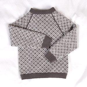 Stickat set Jubel-tröja och mössa - garnpaket i Bluum Soft Merino Ull