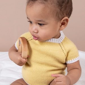 Stickat set T-shirt och blöjbyxa ränder - garnpaket i Bluum Soft Merino Ull