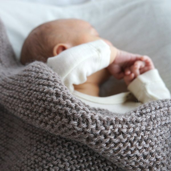 Stickad Myspåse och Bebisfilt - garnpaket i Bluum Pure Eco Baby Wool