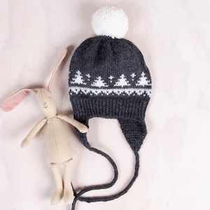 Stickat set Traktor kofta, byxs och luva - garnpaket i Bluum Pure Eco Baby Wool