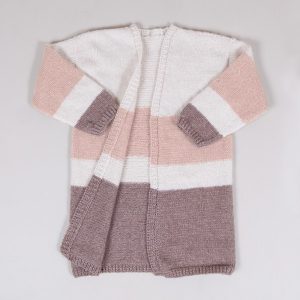 Stickad kofta Mörk Sand lång till dam - garnpaket från Bluum i Fluffy Stickning M Cotton candy