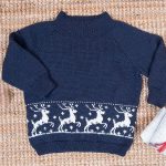 Stickad tröja Ren - garnpaket i Bluum Pure Eco Baby Wool