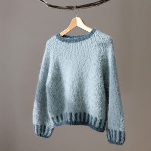 Stickad tröja Strå till dam - garnpaket från Bluum i Fnugg