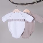 Stickade Bodies med långa ärmar 2st - garnpaket i Bluum Soft Merino Ull