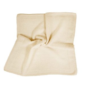 Stickad Bebisfilt Pärla - garnpaket från Bluum i Fluffy