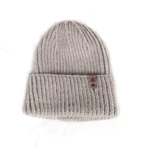 Stickad Mössa i ribb vuxen - garnpaket från Bluum i Møy