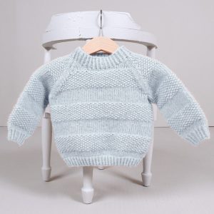 Stickad tröja Lilla grodd - garnpaket från Bluum i Fluffy