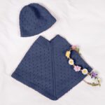 Stickat set Poncho och mössa med hålmönster - garnpaket i Bluum Soft Merino Ull