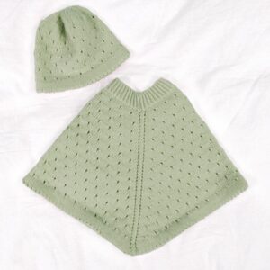 Stickat set Poncho och mössa med hålmönster - garnpaket i Bluum Soft Merino Ull