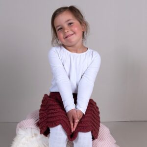 Stickad kjol Våg - garnpaket i Bluum Soft Merino Ull