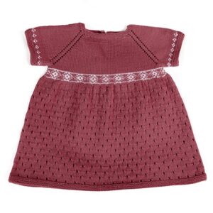 Stickad klänning Alva - garnpaket i Bluum Soft Merino Ull