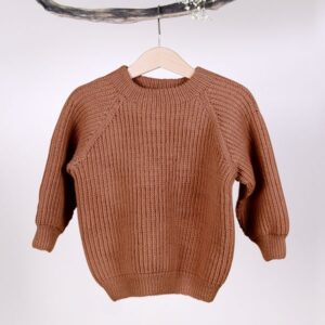 Stickad tröja Noah - garnpaket i Bluum Soft Merino Ull