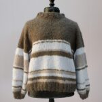 Stickad tröja Sjögräs till dam - garnpaket från Bluum i Fnugg