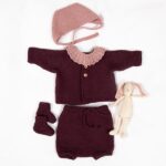 Stickat set Bebisset Trille J2- garnpaket i Bluum Pure Eco Baby Wool