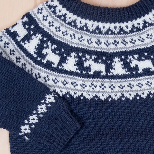 Stickad tröja Vinternatt - garnpaket i Bluum Pure Eco Baby Wool